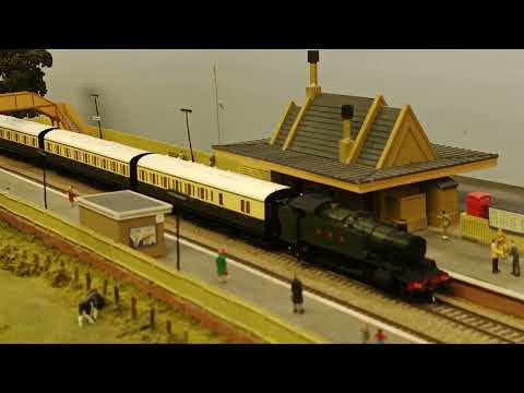 Calne exhibition 16th April 2023 large prairie pulls away