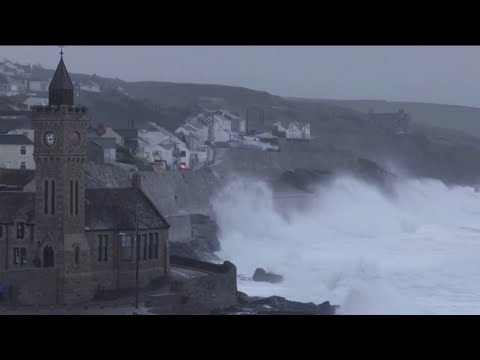 Storm Eunice batters Britain and Ireland