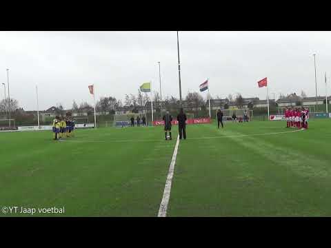 Voor aanvang FC Deltasports'95 JO13-1 - DOVO JO13-1