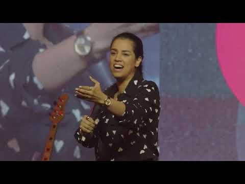 Camila Barros - Identidade