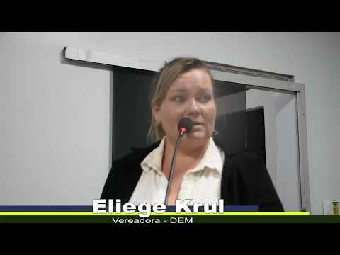 Vereadora Eliege faz discurso durante ultima sessão ordinária de 2022