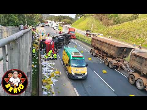 CARRETA DE MAMÃO TOMBOU EM FRENTE A PASSARELA DA FAVELA DO 72 EM JUQUITIBA