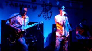 Kumm - "Never let me down again" cover, LIVE, Clubul Taranului Roman, 15 mai 2009