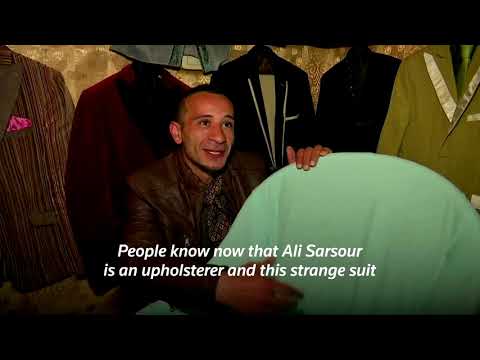 ヨルダンの家具職人の無駄ではなく、スーツを望んでいない (Jordanian upholsterer's waste not want not suits)