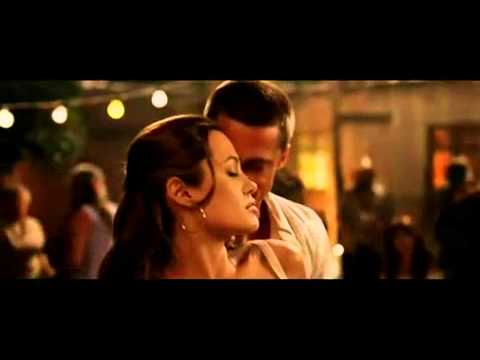 Mr  & Mrs  Smith 2005)   'Mondo Bongo' Dance Scene (feat  'BRANGELINA')