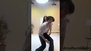 Download lagu Jhope and Sana doing Killin It Girl challenge 🔥 mp3