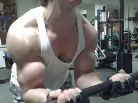 20 years old BodyBuilderTomas Horak Biceps 1