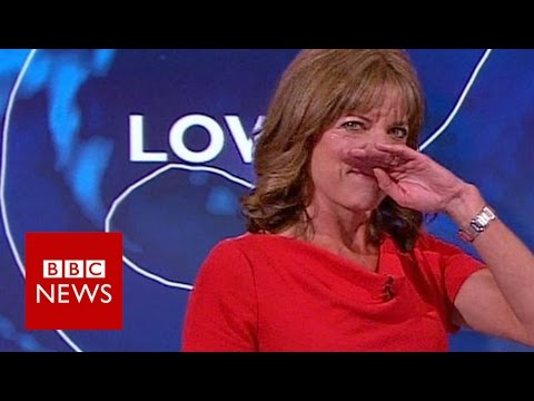 BBC weather presenter giggles through forecast - BBC News