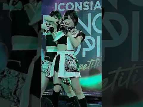 220910 (Azusa Fancam) AKIRA-KURØ - BARRiCADE @ Icon Siam Dancetopia - Icon Siam
