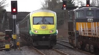preview picture of video 'IE 201 Class Loco + Mk4 Intercity train - Kildare Station'
