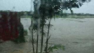 preview picture of video 'THE BUS RIDE UNDER THE TYPHOON KETSANA.wmv'