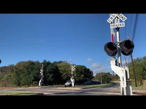 Northbound Amtrak Texas eagle 22 train at dittmar road in Austin Texas plus horn show