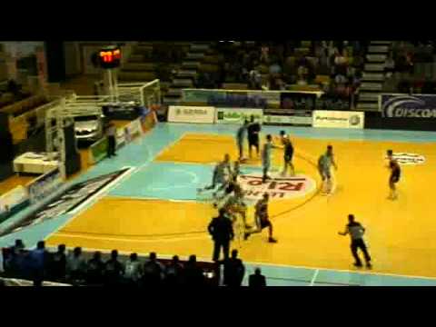 ADECCO ORO J4 Leche Río Breogán, 66, U.B. La Palma, 77