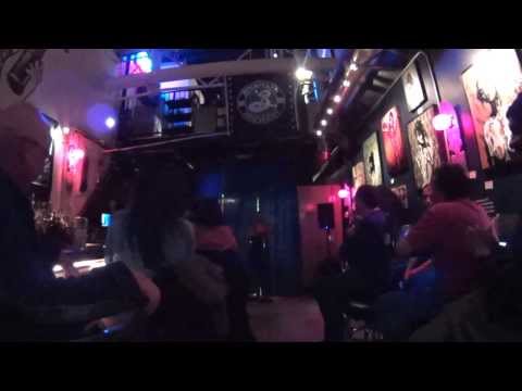 BEER & BURLESQUE Hayley Jane "Baby one more time"