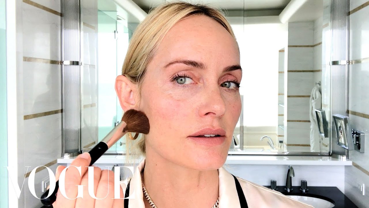 Amber Valletta