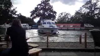 preview picture of video 'norfolk broads near miss'