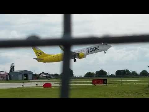 Boeing 737-8HX UR-UBD Bees Airline 2021.08.28.Lviv(LWO)