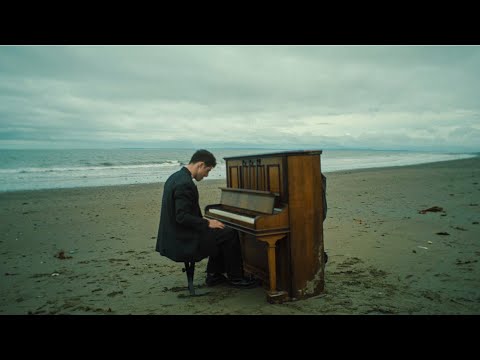 Moncrieff - Young Men (Live)