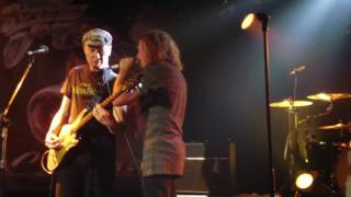 The Screaming Jets -   Eve of Destruction