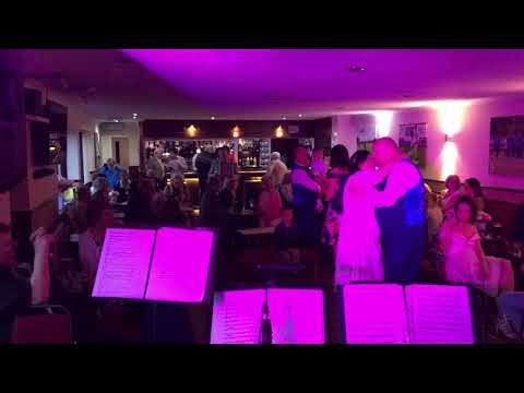 Wedding First Dance - Amazed by Lonestar