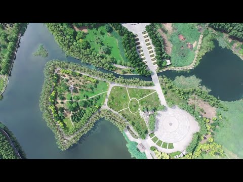 Uma antiga mina de carvão foi transformada num exuberante parque em Shijiazhuang, província de Hebei