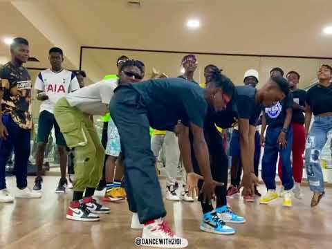 DANCE WITH ZIGI 😩😩🇬🇭🇬🇭🇬🇭🇬🇭🇬🇭🇬🇭