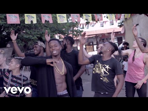 Razor B - Happy Moment (Official Video)