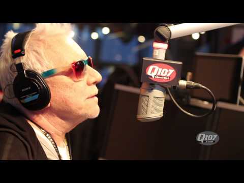 Eric Burdon with Kim Mitchell - Don't Let Me Be Misunderstood (Live at Q107)