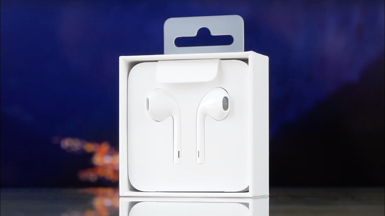 Навушники Apple EarPods with Lightning Connector (MMTN2ZM/A) video preview