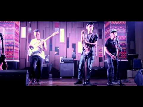 JeriMacbee - BiarkanLah (Original Song By : APPMc) feat. Aloel Bass