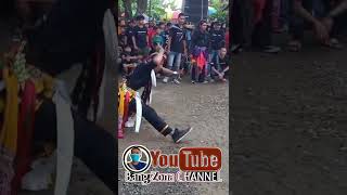 Download lagu #viral Aksi memukau ABAH JUNARSO pawang MOJOPAHIT MANGGOLO JATI #shorts mp3 Download lagu #viral Aksi memukau ABAH JUNARSO pawang MOJOPAHIT MANGGOLO JATI #shorts mp3