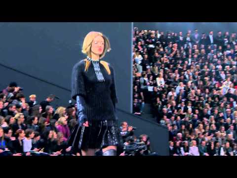 Chanel Autumn|Winter 2013/14 Fashion Show