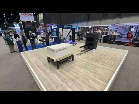 Fully Autonomous Pallet Handling: Stacker & Tunnel AMR Solution