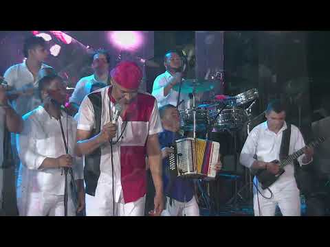 MI DEBILIDAD - FARID ORTIZ EN EL CUMPLEAÑOS DE HENRRY OLAVE