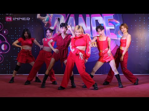 230723 KM Queen cover EVERGLOW - LA DI DA @ Central Chaengwattana 2023