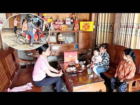 Hoi's mother was very surprised when Thu's whole family came to visit her house.