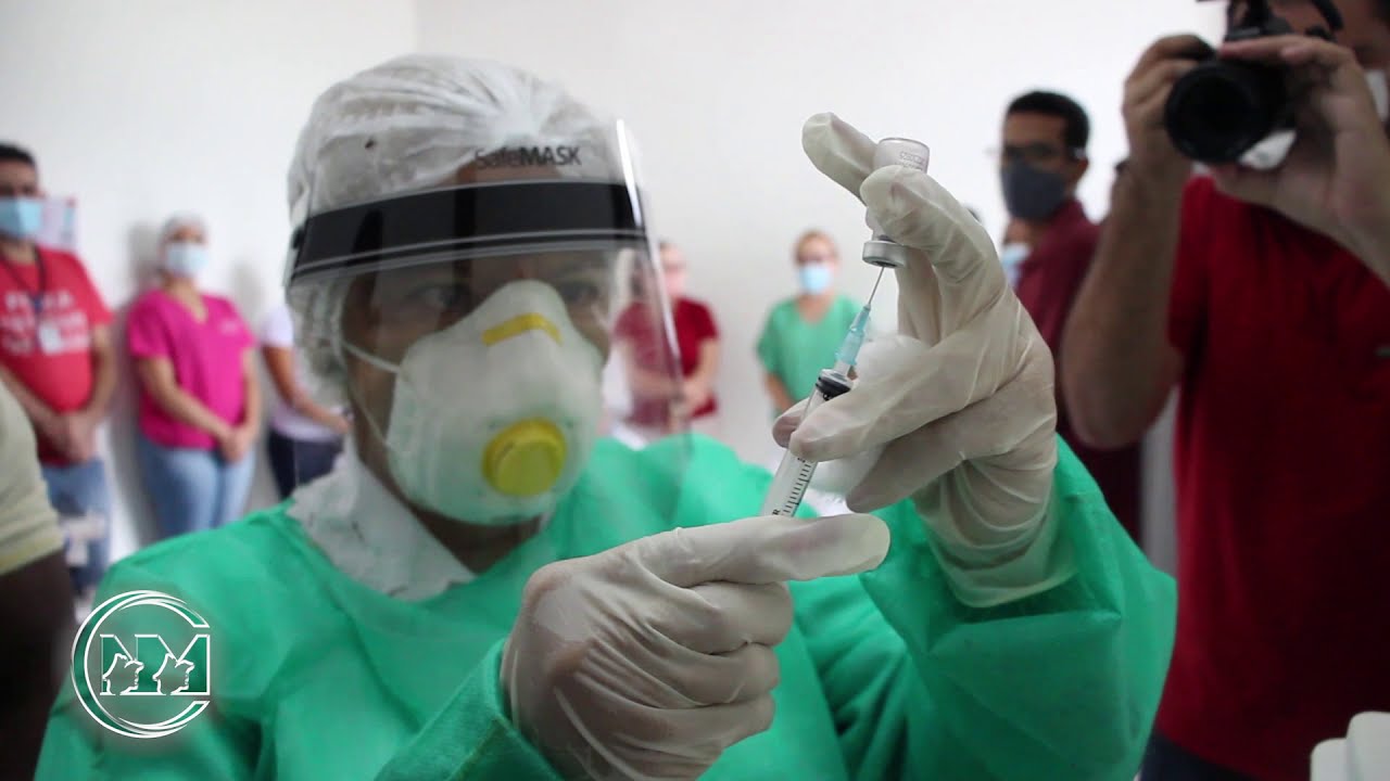 Profissionais de saúde são vacinados contra a Covid19 em Aldeias Altas