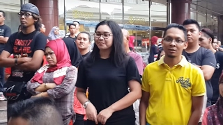 Download lagu assalamualaikum Ustazah-Sentuhan buskers cover Khalifah,mantap bertenaga mp3