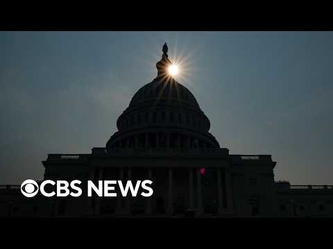Most federal workers say they wouldn't enter public service again, survey finds