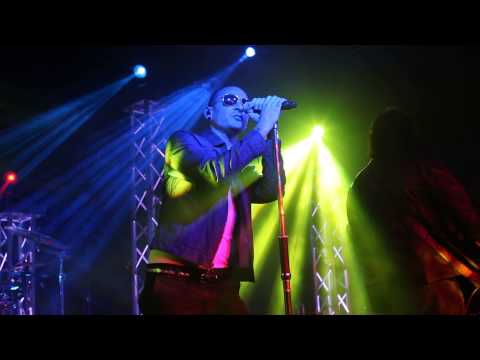 Chester Bennington and Stone Temple Pilots - Live in Hollywood [HD]