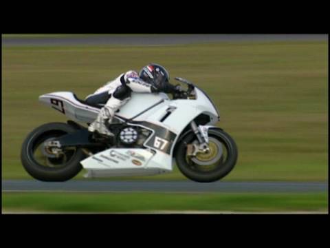 Kalex AV1 Motorvision testet das Rennmotorrad.