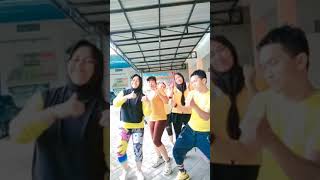 Download lagu ANGKAT DUA TANGAN Kasih - kasih jempol mp3