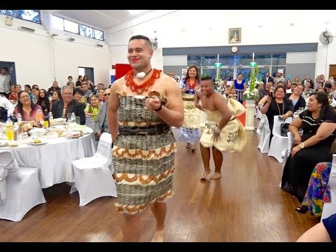 Si'i Lolo Surprise Tau'olunga | Ovaleni & Laui'ula Baranyi Wedding Reception