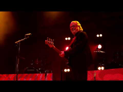 Greatest 80's Julshow Lasse Lindbom Band - Kom och värm dej (Malmö Live 2023-12-02)