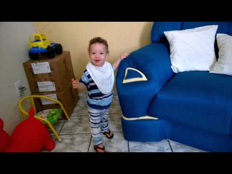 Apolo dando os primeiros passos