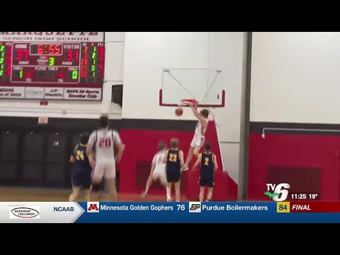 Marquette boys' basketball extends winning streak to 14 games with victory over Negaunee, 63-50