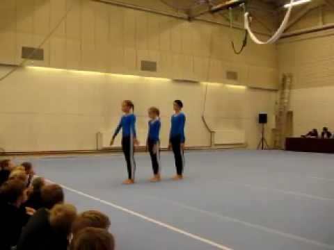 Liis Maria, Polina, Emma kolmik Akrobaatikakool