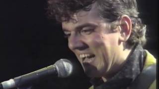 GABINETE CALIGARI - Al calor del amor en un bar (Directo 1991)