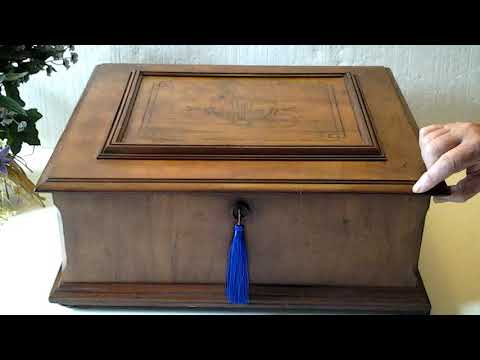 LARGE "POLYPHON" DISC PLAYING MUSICAL BOX, No.2181, c.1800s WITH DISCS