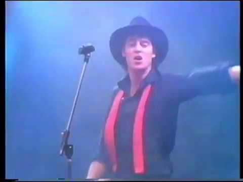 Videoclip de Watch The Red — The Angels